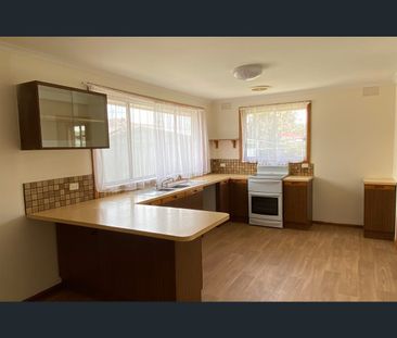 14 Victor Crescent, Dandenong North, Vic 3175 - Photo 6