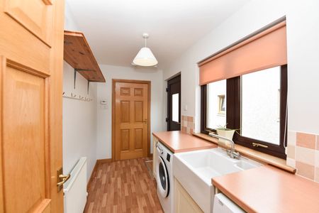 2 Muiresk Drive, AB53 4SB, Turriff - Photo 4