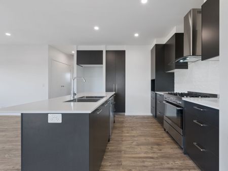 Modern Family Living in Cutters Ridge! - Photo 4