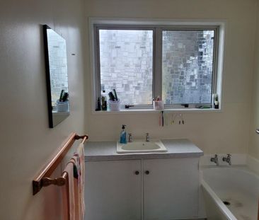 16 Trelawney Crescent, Westown, New Plymouth - Photo 5