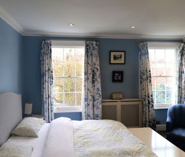 Flexible Short Let | Elegant Chelsea Townhouse with Private Garden ... - Photo 2