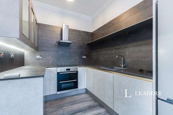 2 bedroom apartment to rent Poole Road, Bournemouth, BH4 - Photo 1