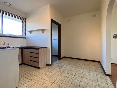 3/32 Grieve Parade, Altona VIC 3018 - Villa For Rent | Domain - Photo 5