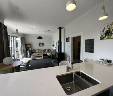 Charming 4 bedroom home with stunning views!!! - Photo 1