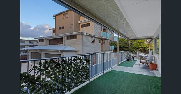 Beachside Living in the Heart of Maroochydore - Photo 1