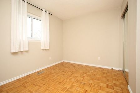 For Lease - 15 Baldoon Road, Toronto, Ontario - Photo 2