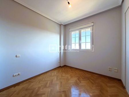 Piso en alquiler en Avenida de la Peseta, Buenavista, Carabanchel, Madrid - Photo 3