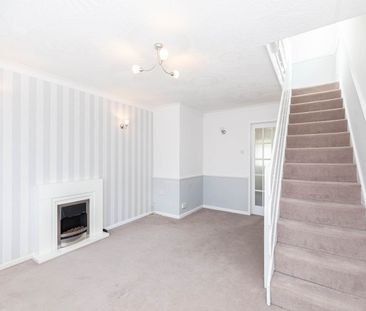 2 bed house to rent in Highview Gardens, Parkstone, BH12 - Photo 2