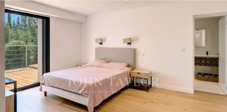 Maison à louer Valbonne, Cote d'Azur, France7 000 EUR / Mois - Photo 2