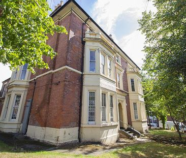 12 bedroom semi-detached house to rent - Photo 4