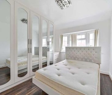 Oxford Avenue, Heston, TW5 - Photo 4