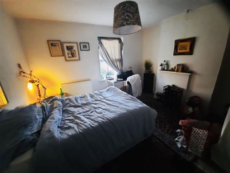 3 bedroom terraced house to rent - Photo 2