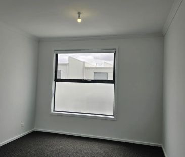 16 John McKinna Circuit - (Fort Largs) - Photo 2