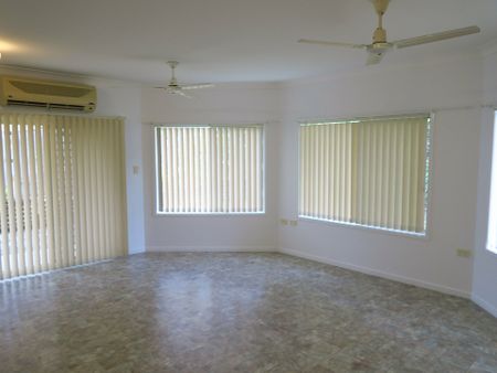 WOW DUPLEX IN EDGE HILL!!!! - Photo 2