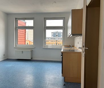 Zentral und Praktisch: 2 Zimmer in der Nähe des Hauptbahnhofs mit Geräumiger Wohnküche - Photo 3