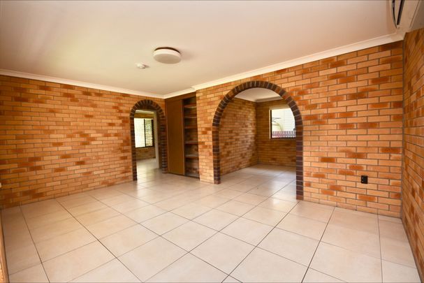 Neat and Tidy 2 Bedroom Unit - Photo 1