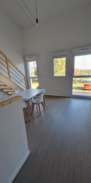 A LOUER T1 BIS DUPLEX 32.62 M² - APPARTEMENT MEUBLÉ TRES RECENT - Photo 1