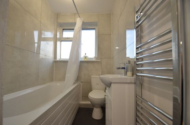 2 bedroom Property to rent - Photo 1