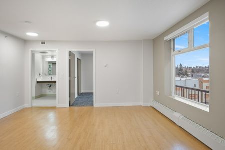 Wheelchair Accessible Units with Elevator in Downtown Red Deer. - Photo 4
