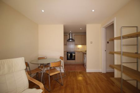 2 bed Apartment for Rent - Photo 4