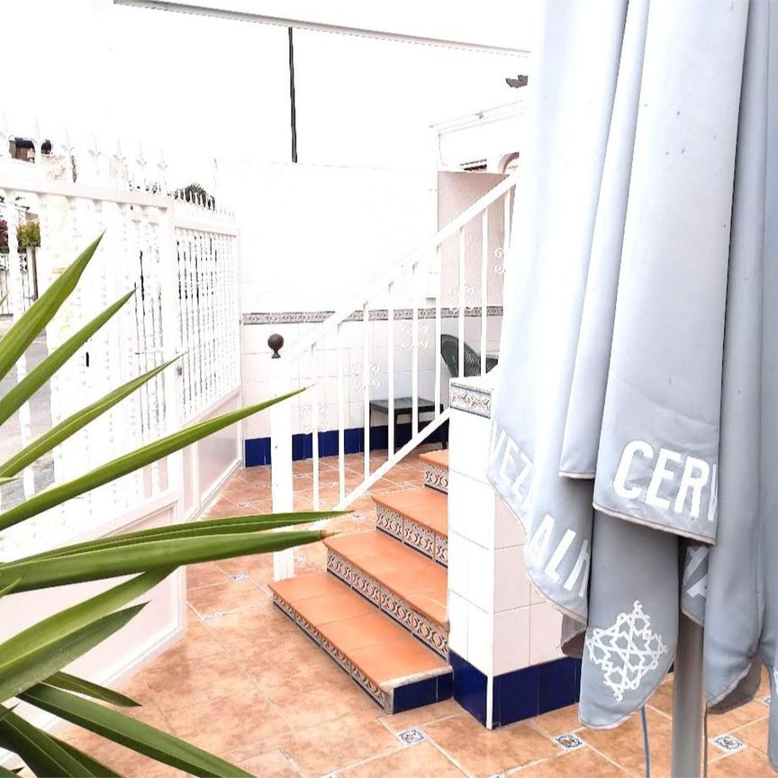 Apartamento de alquiler en Carrer Polop de la Marina, 12, Pueblo - Urbanizaciones - Photo 1