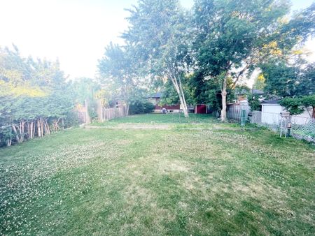 For Lease - 316 Gells Road Unit# Upper, Richmond Hill, Ontario - Photo 2