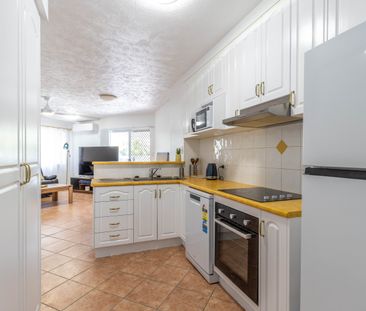 FULLY FURNISHED UNIT ON THE ESPLANADE - Photo 5