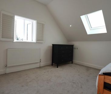 3 bedroom flat to rent - Photo 6