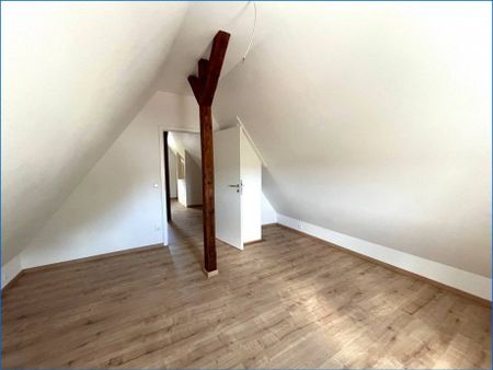 Erstbezug - heimelige 4,5 Zi.-Wohnung im OG und DG mit Fernblick und Garage! - Foto 5