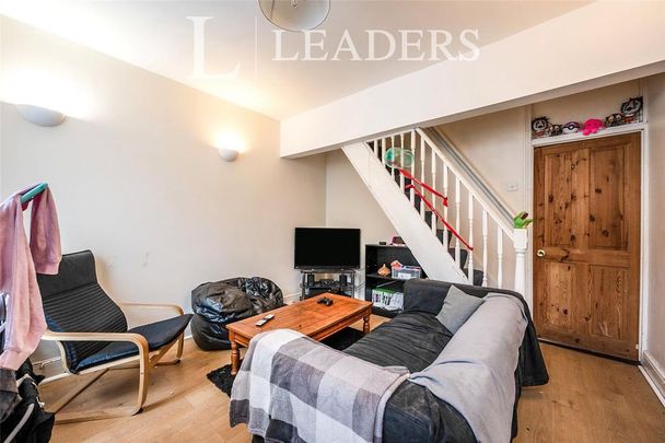 3 bedroom terraced house to rent - Photo 1