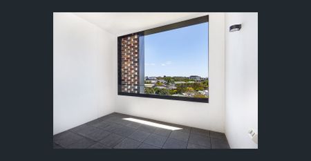 Stunning Top Floor Unit In Arkadia Apartments - Photo 5