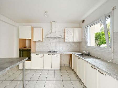 Location Maison 6 pièces 131m² SAUTRON 44880 - Photo 2