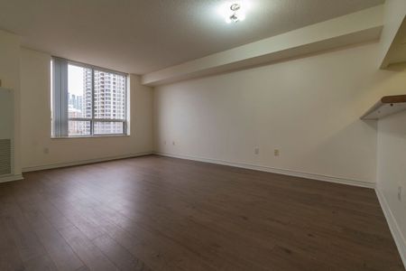 For Lease - 18 Sommerset Way Unit# 805, Toronto, Ontario - Photo 2
