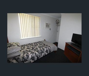 AFFORDABLE 4x2 - Great Family Home - Photo 4