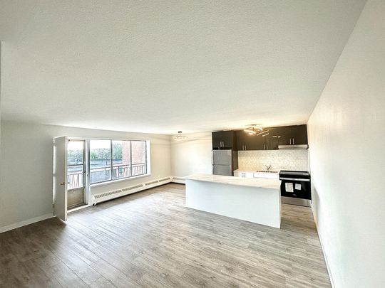 For Lease - 371 Lakeshore Road Unit# 302, Mississauga, Ontario - Photo 1