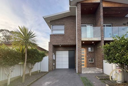 Beautiful Four Bedroom&comma; Family Home&excl; - Photo 4