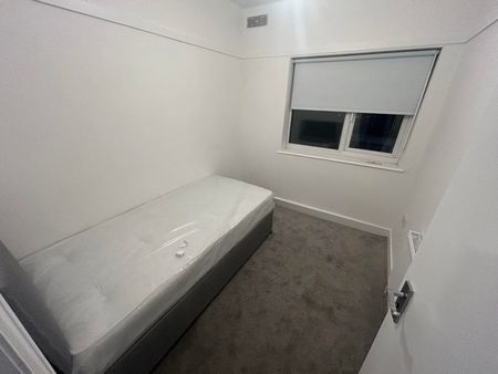 Room in a Shared House, Vivian Ave, HA9 - Photo 2