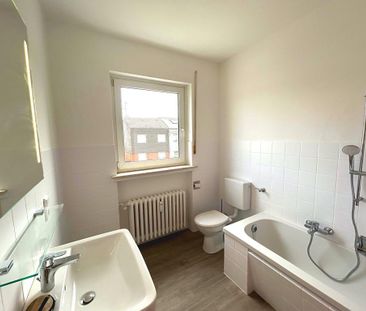 <h1 class="md:text-xl md:leading-6 mt-4 md:mt-10 lg:mb-6 mb-3 text-... - Photo 5