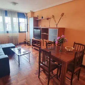 Alquiler de piso en Santo Domingo-El Campillín - Foto 1