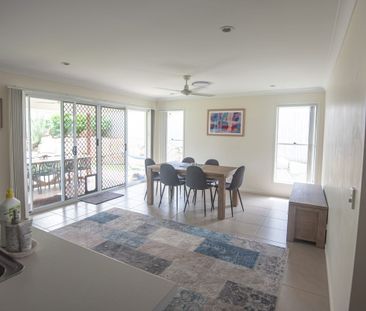 Family Friendly Home in Sought After Location! - Photo 2