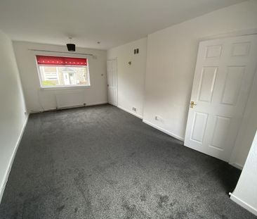 2 bedroom semi-detached house to rent - Photo 6