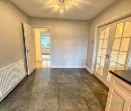 2 BEDROOM Bungalow - Detached - Photo 4