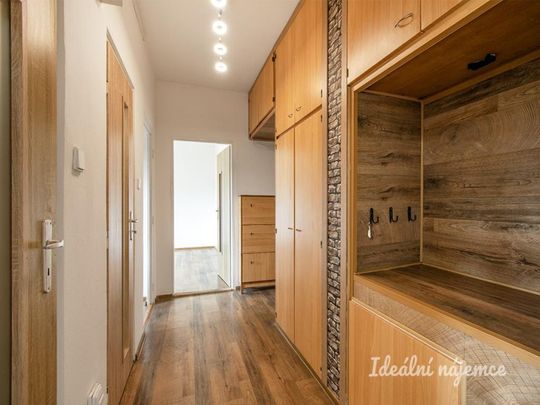 Pronájem bytu 2+1 54 m2 - Fotografie 1