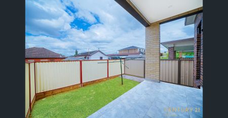 Comfortable Family Living - Photo 4