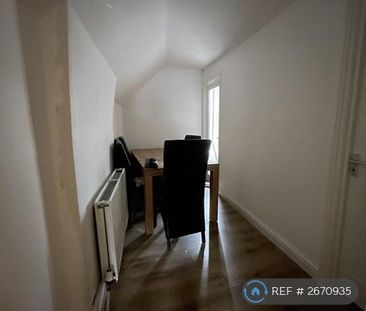 3 bedroom maisonette to rent - Photo 1