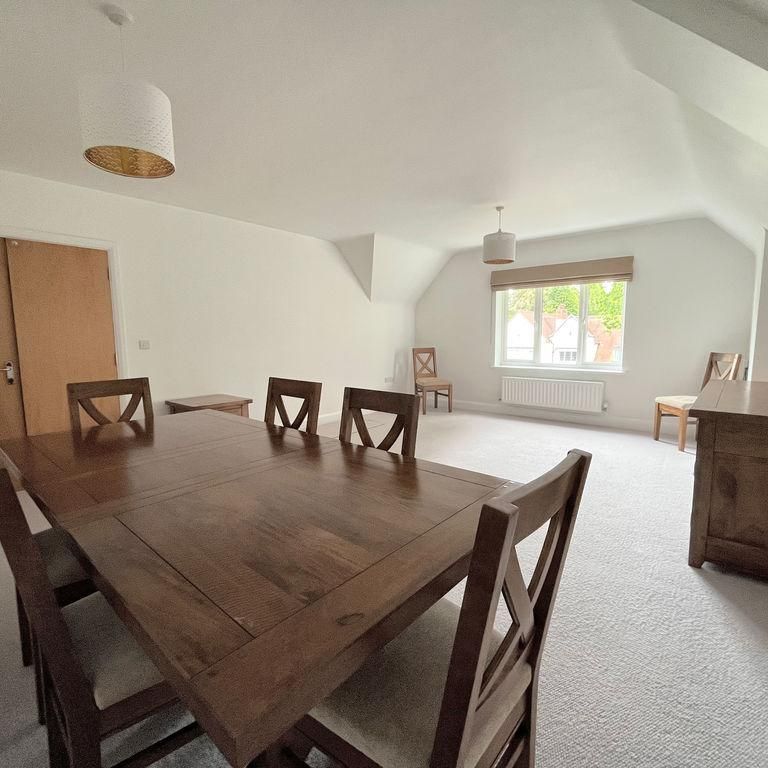 3 bedroom apartment to rent - Photo 1