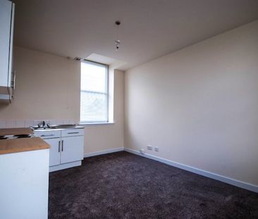 5 Robert Street Arbroath, Angus, DD11 3AT - Photo 2