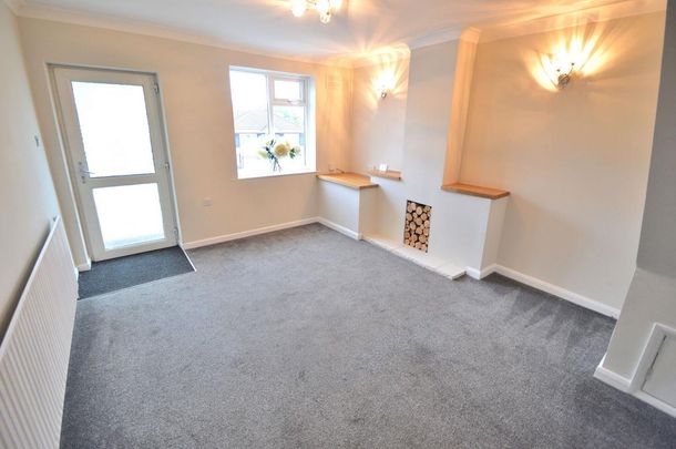 2 bedroom terraced house to rent - Photo 1