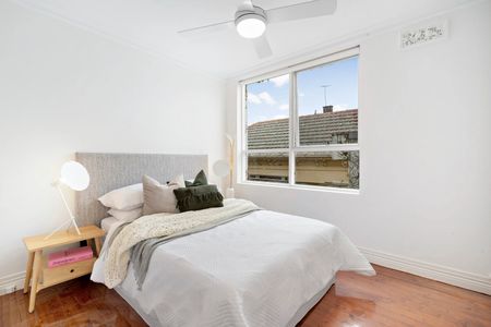 3/14 Deakin Street, St Kilda West VIC 3182 - Apartment For Rent | Domain - Photo 3