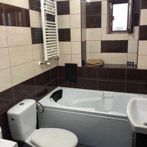 1 camera recent renovat in zona Traian - Fotografie 3